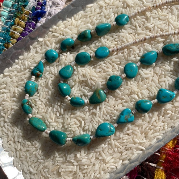 Vintage Native American Indigenous Turquoise Nugget Hand Strung Necklace - Picture 2 of 11